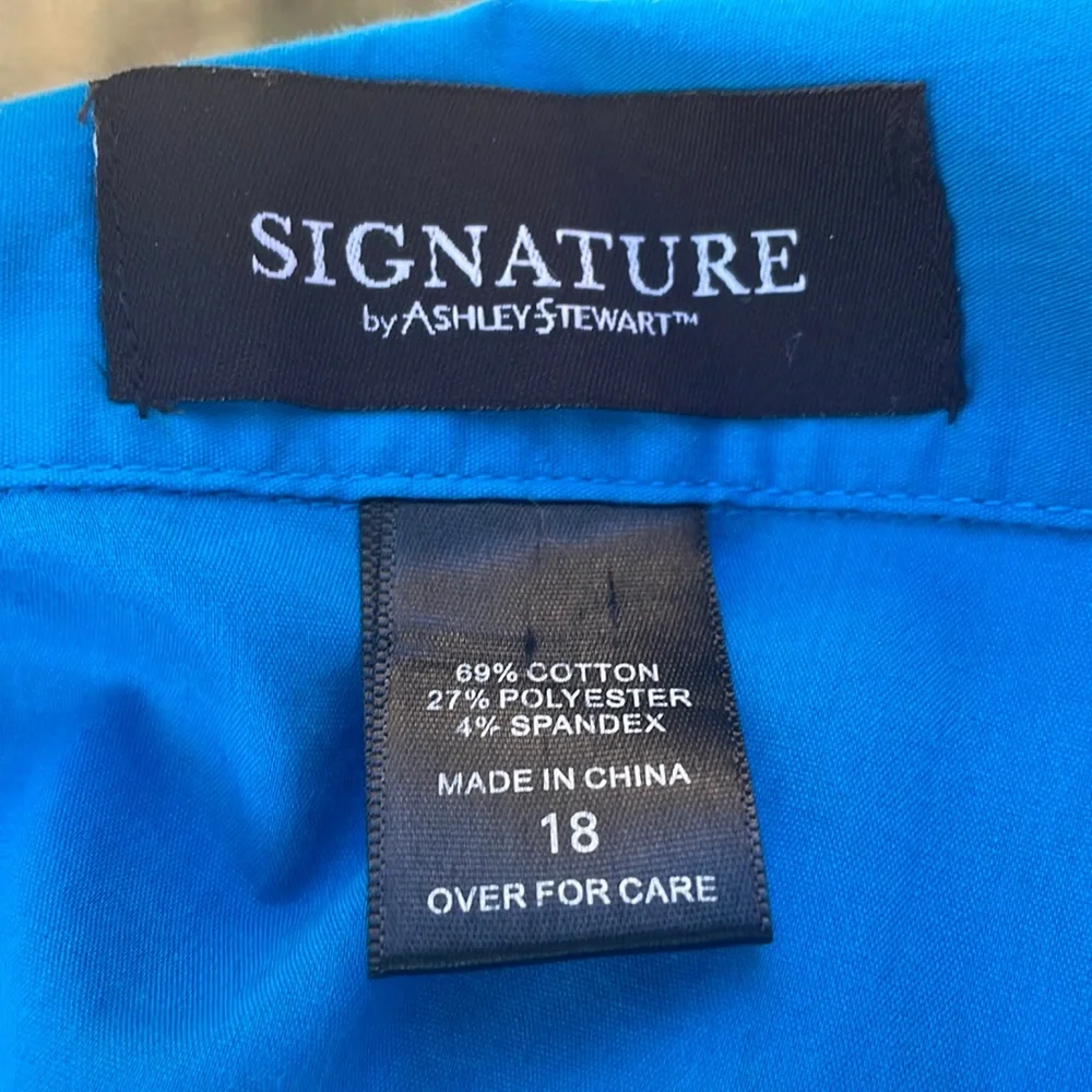 Turquoise button down - Picture 2 of 3